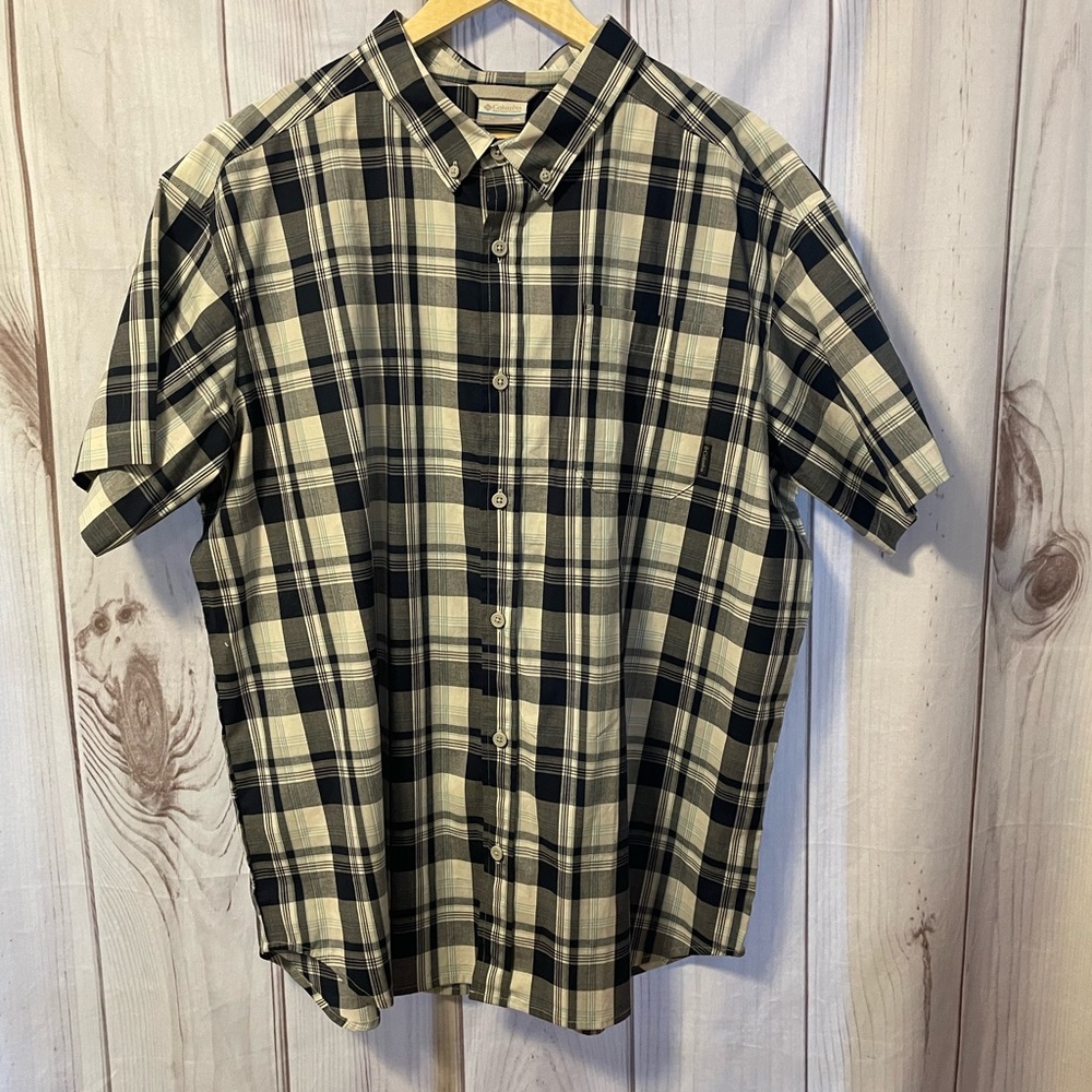 Columbia Sportswear Button Up Short Sleeve Shirt Blue White Plaid Men's XXL NWOT